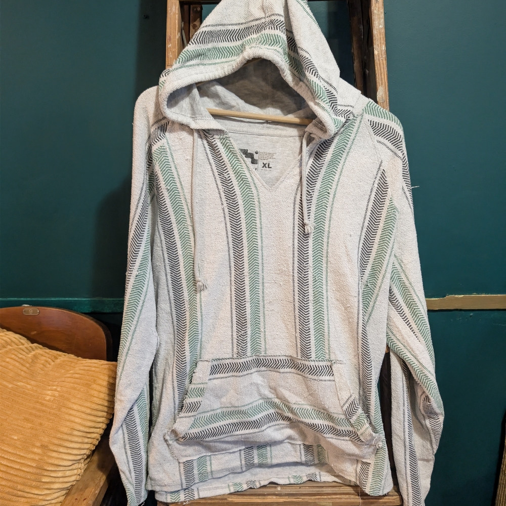 Men's Casual Gray Hoodie with Green Accents